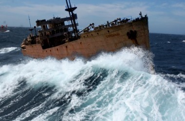 Navio reaparece no Triângulo das Bermudas após 90 anos
